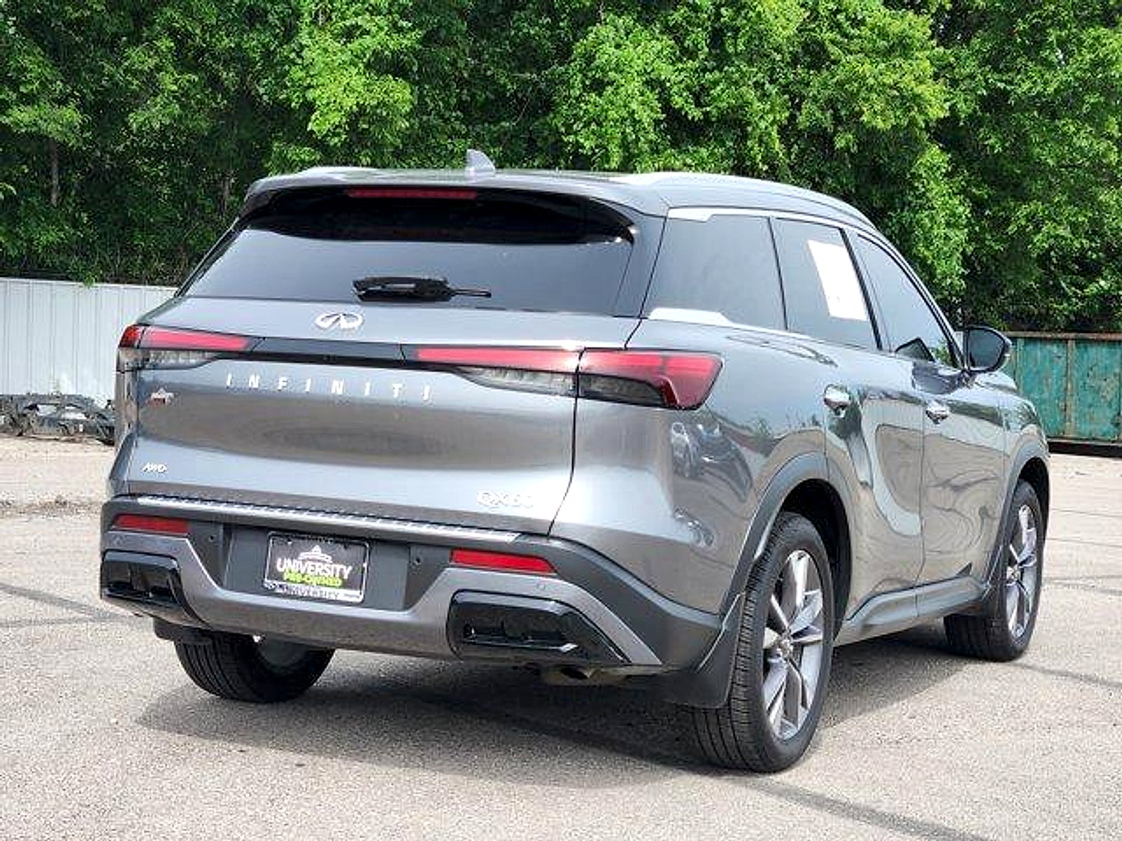 2023 INFINITI QX60 LUXE