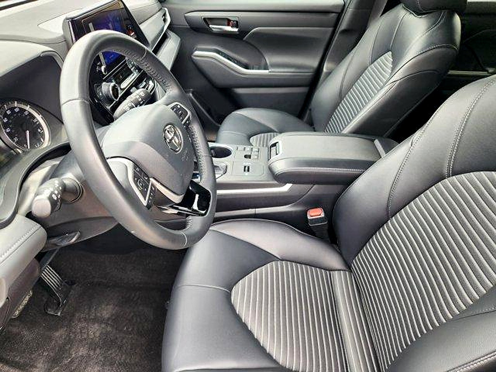 2023 Toyota Highlander XSE (A8) 4DR FRONT-WHEEL DRIVE