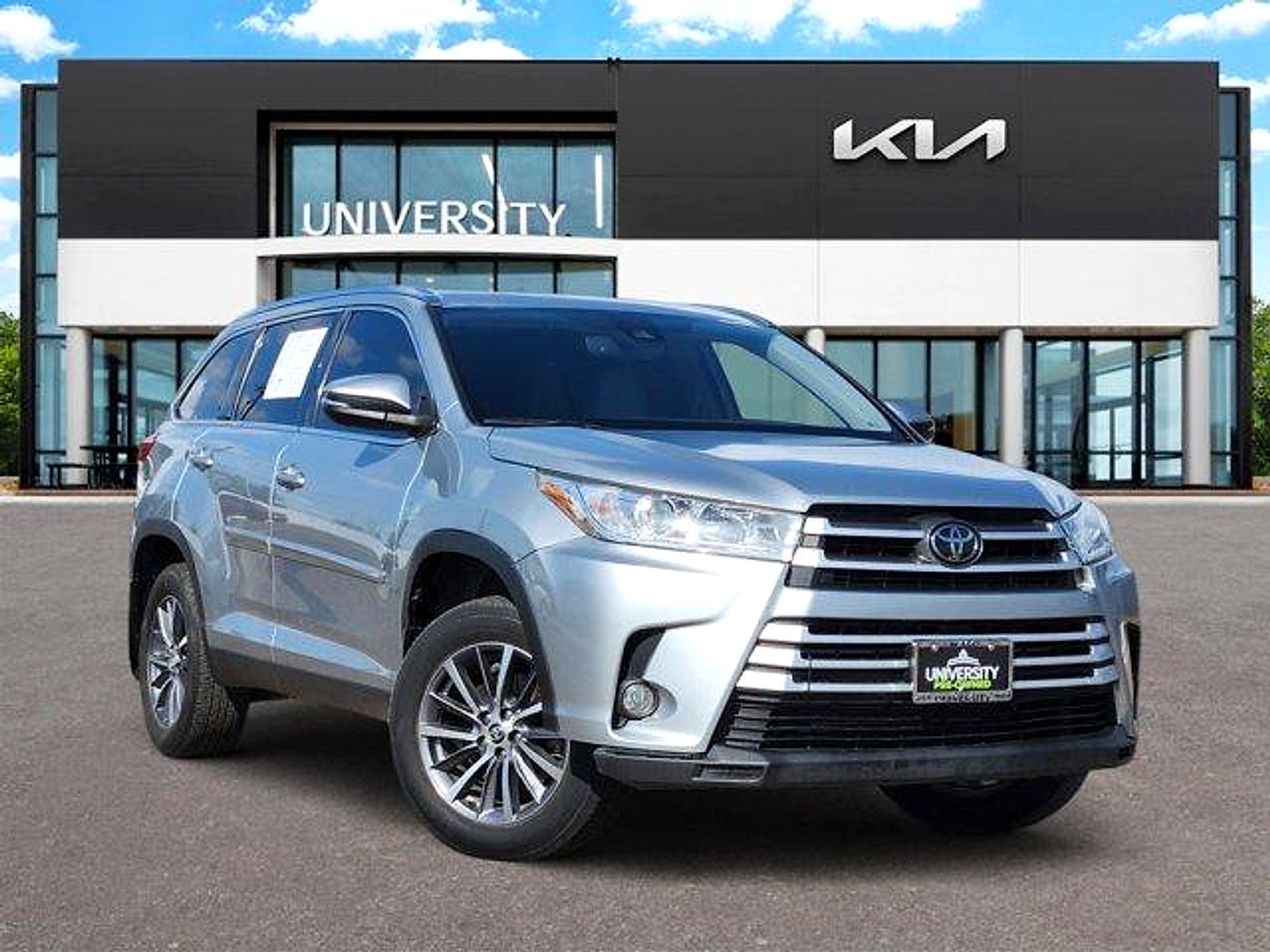 2019 Toyota Highlander XLE FWD V6
