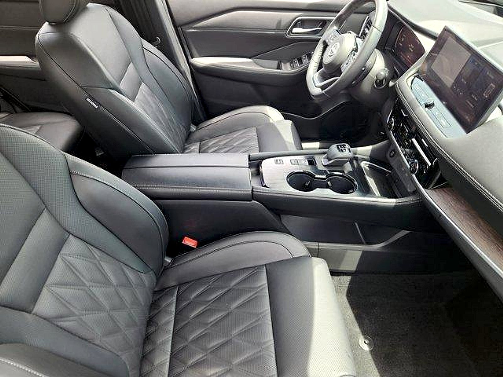 2024 Nissan Rogue Platinum