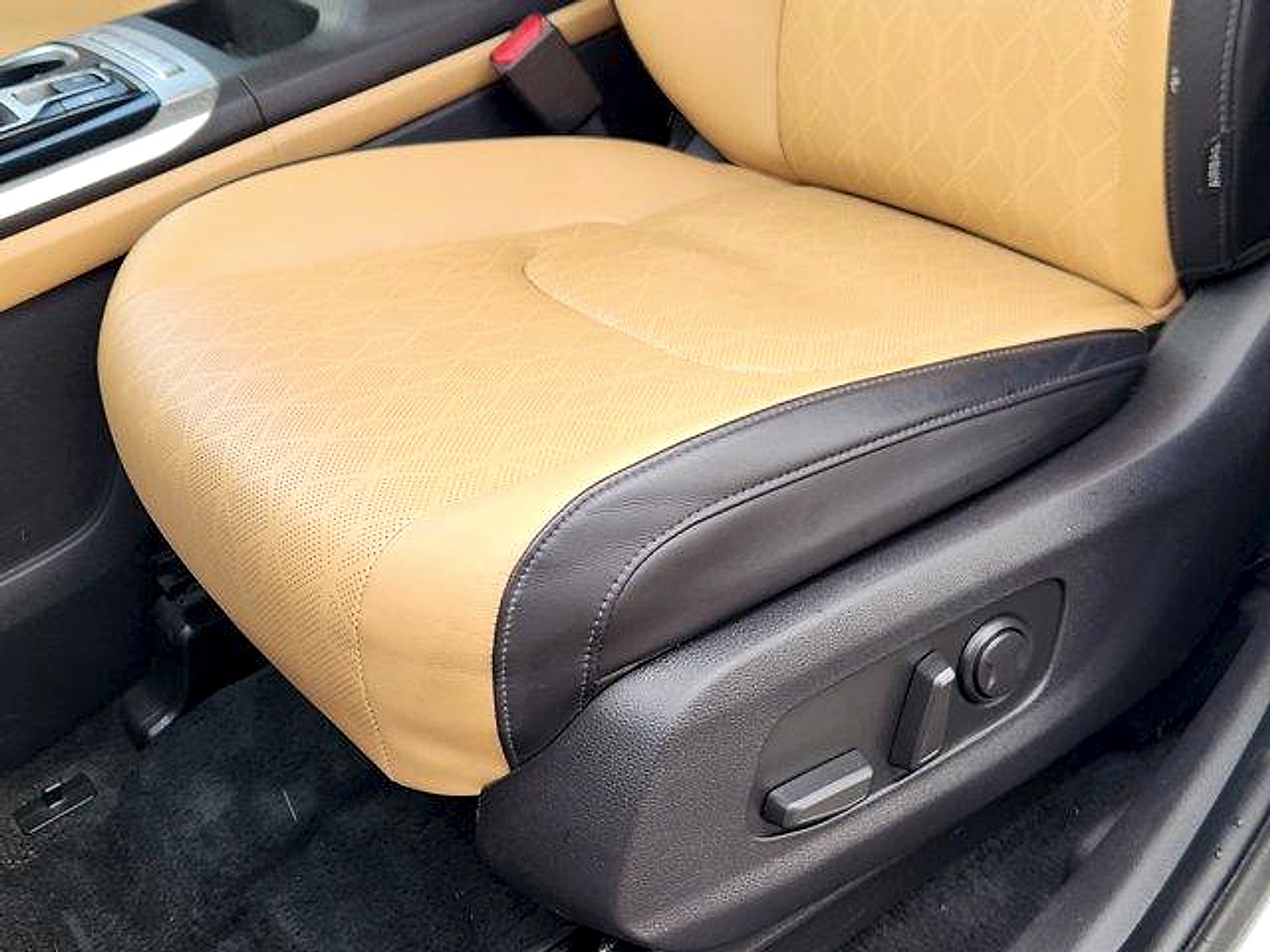 2022 Kia Carnival LX SEAT PACKAGE