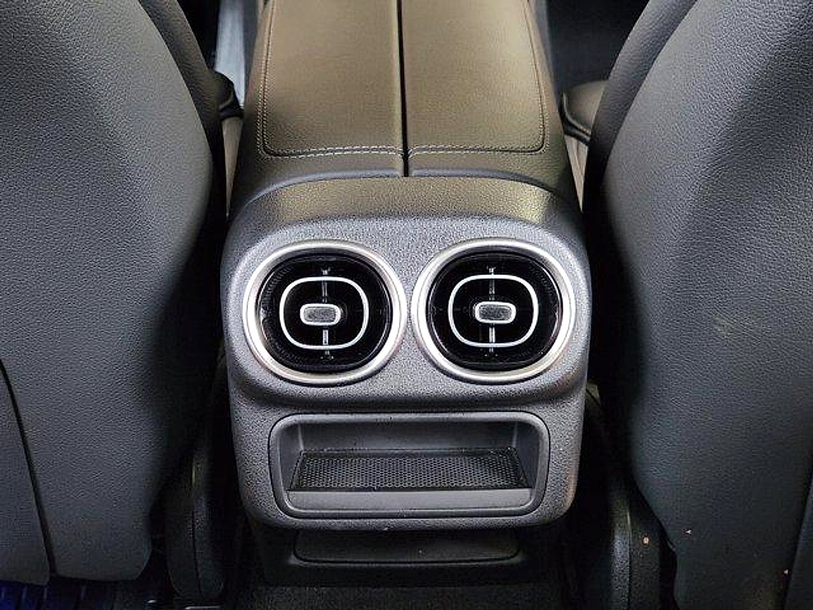 2025 Mercedes-Benz GLC 300 SUV