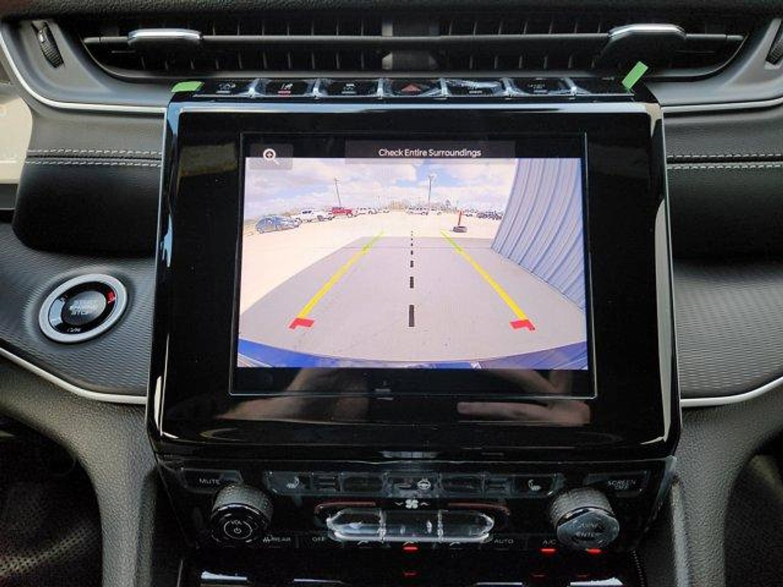 2026 Jeep Grand Cherokee GRAND CHEROKEE LAREDO X 4X2