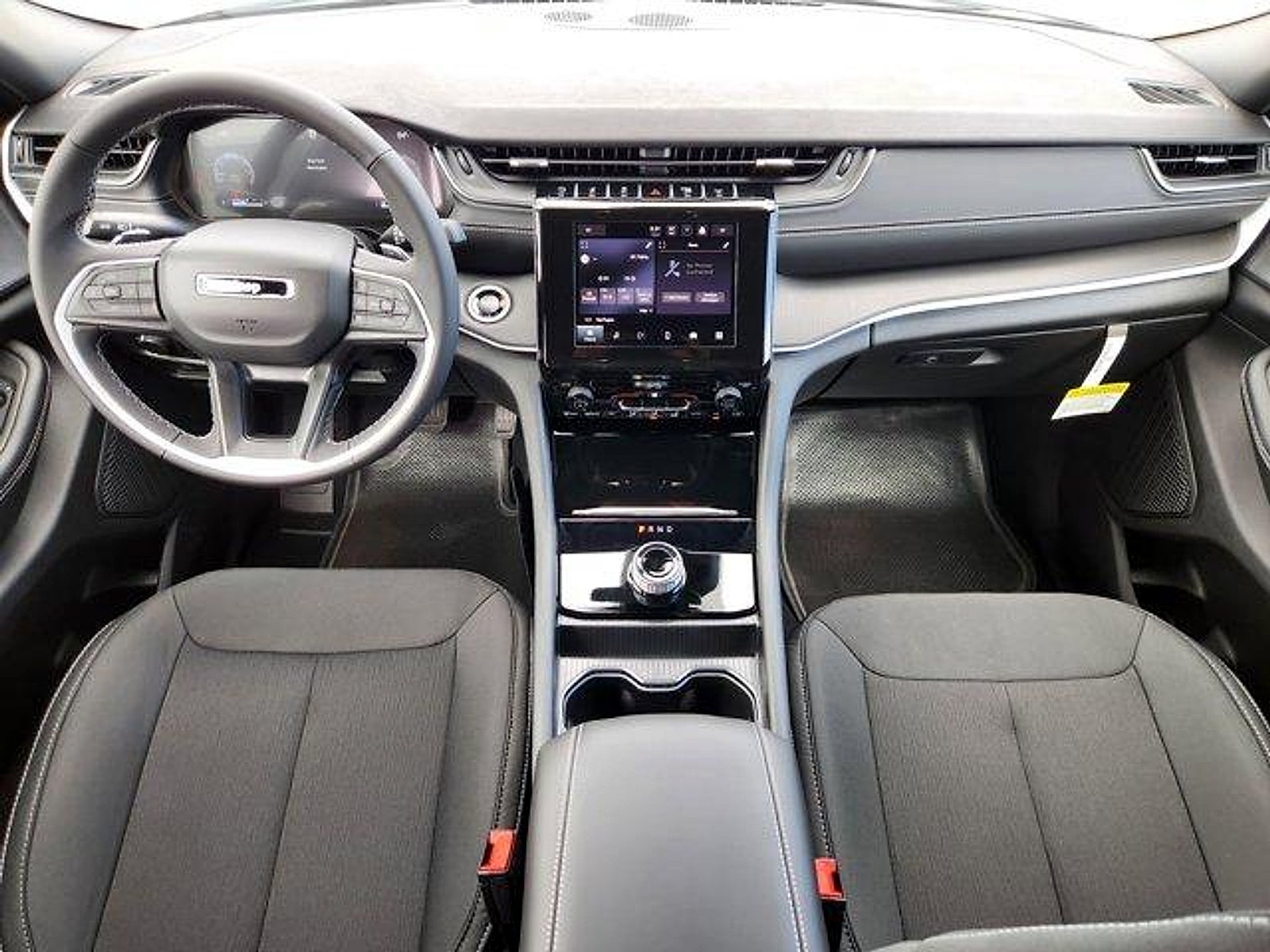 2026 Jeep Grand Cherokee GRAND CHEROKEE LAREDO 4X2