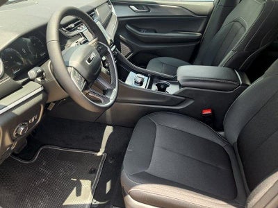 2026 Jeep Grand Cherokee GRAND CHEROKEE LAREDO 4X2