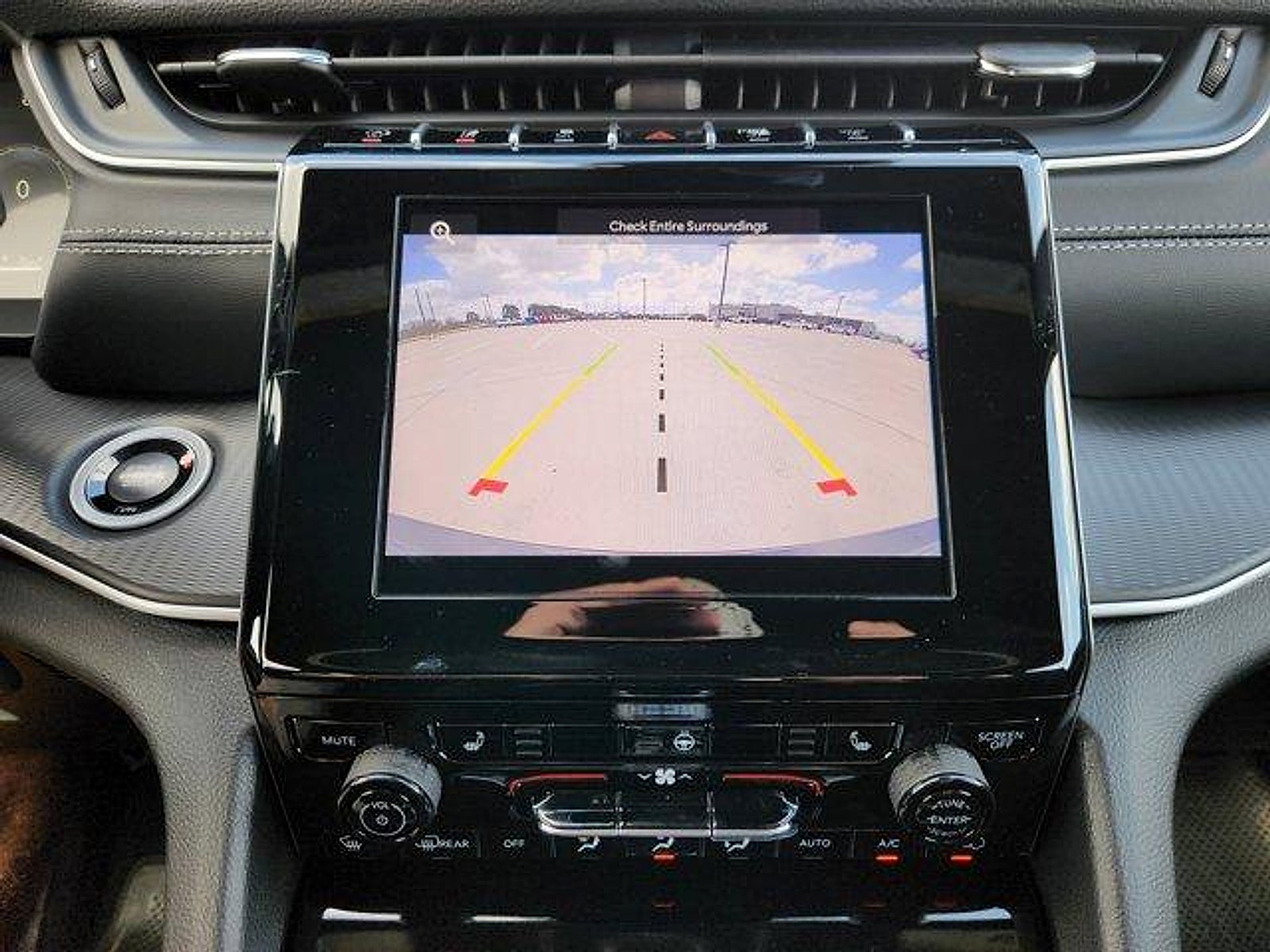 2026 Jeep Grand Cherokee GRAND CHEROKEE LAREDO X 4X2