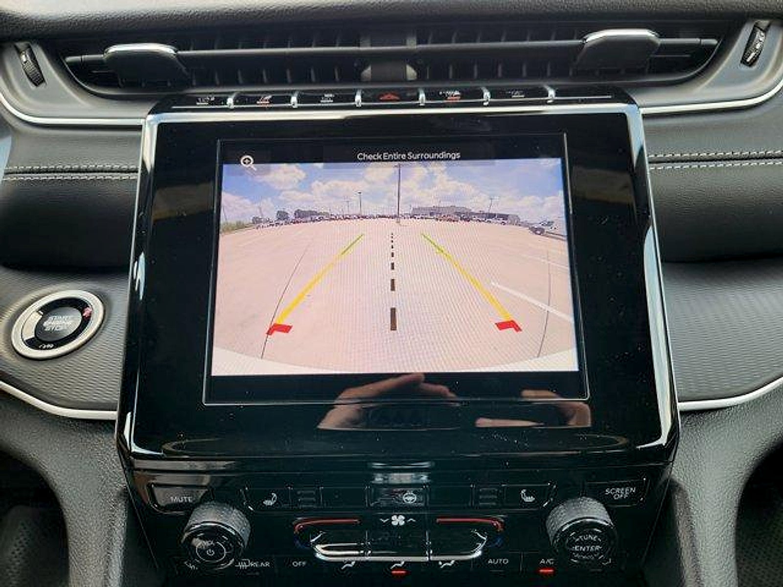 2026 Jeep Grand Cherokee GRAND CHEROKEE LAREDO X 4X2