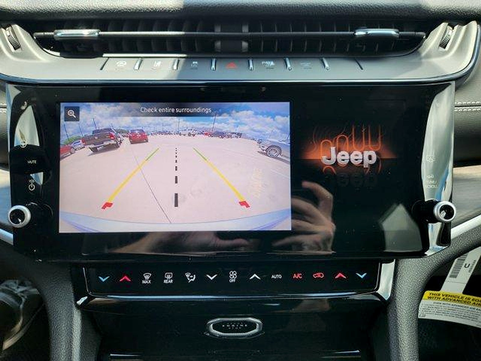 2026 Jeep Grand Cherokee GRAND CHEROKEE LAREDO ALTITUDE 4X2
