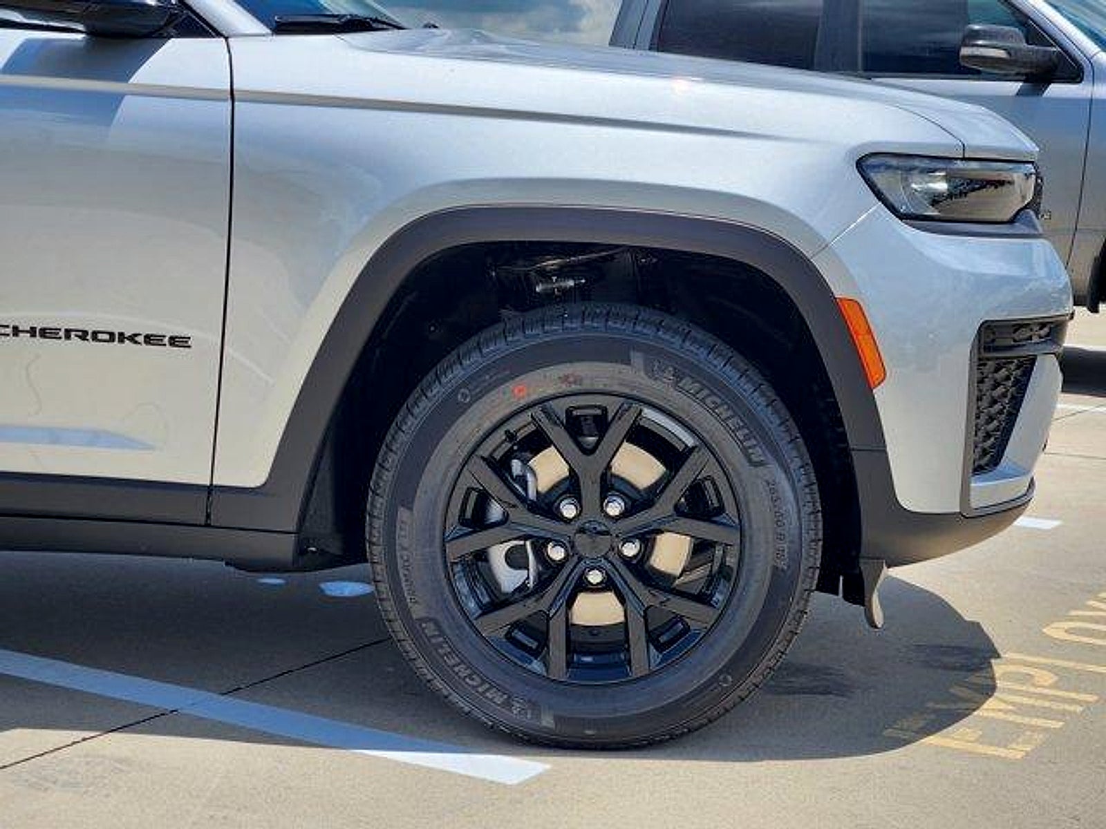 2026 Jeep Grand Cherokee GRAND CHEROKEE LAREDO ALTITUDE 4X2