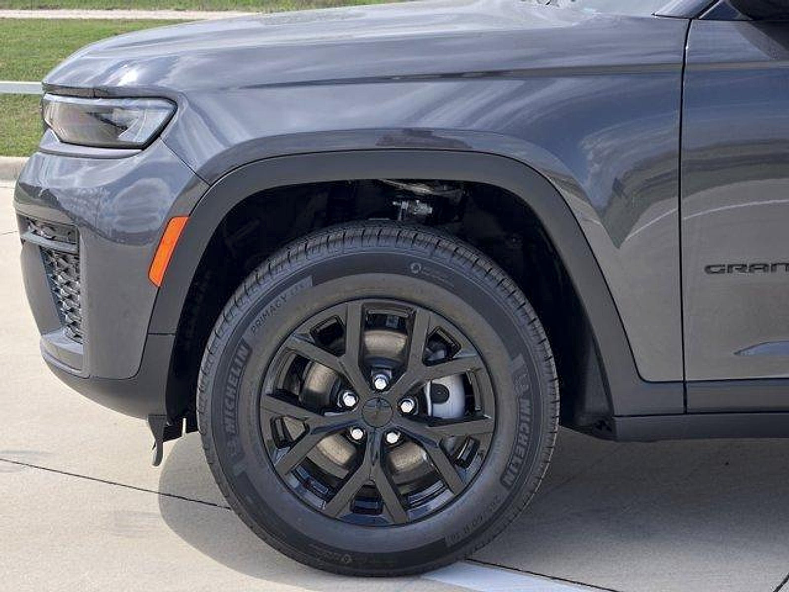 2026 Jeep Grand Cherokee GRAND CHEROKEE LAREDO ALTITUDE 4X2