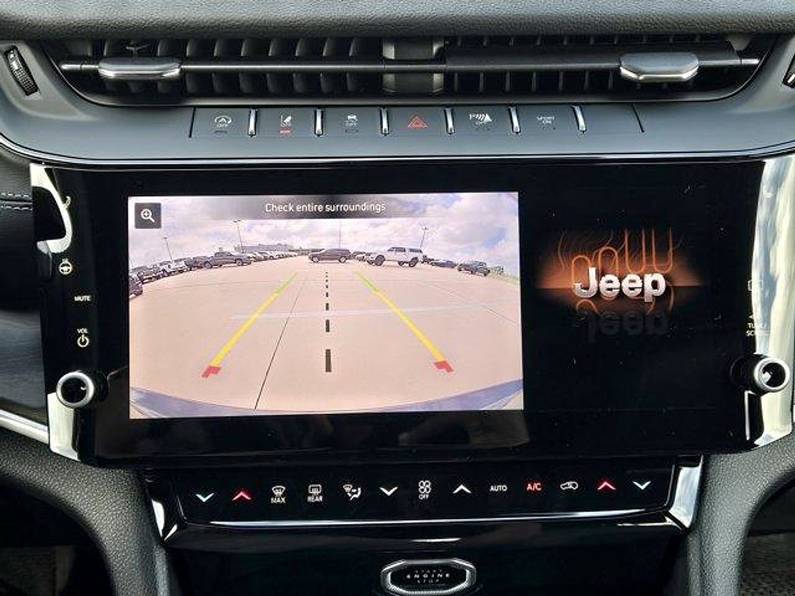 2026 Jeep Grand Cherokee GRAND CHEROKEE LAREDO ALTITUDE 4X2