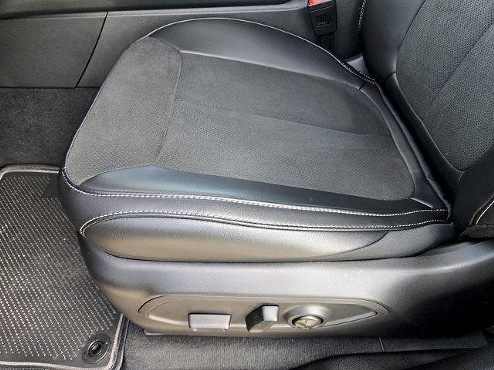 2026 Jeep Grand Cherokee GRAND CHEROKEE LAREDO ALTITUDE 4X2