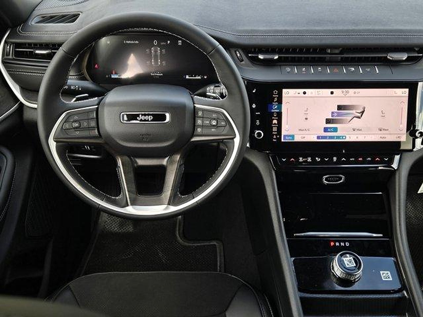 2026 Jeep Grand Cherokee GRAND CHEROKEE LAREDO ALTITUDE 4X2