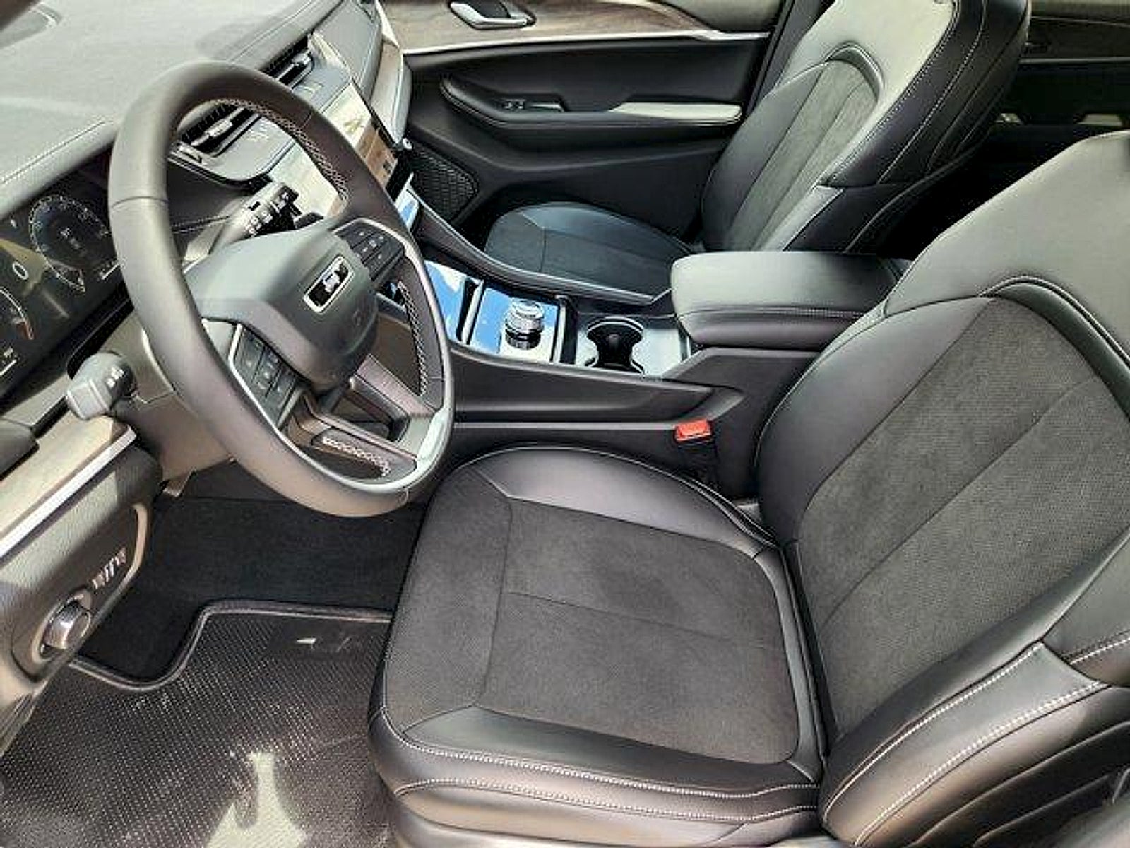 2026 Jeep Grand Cherokee GRAND CHEROKEE LAREDO ALTITUDE 4X2