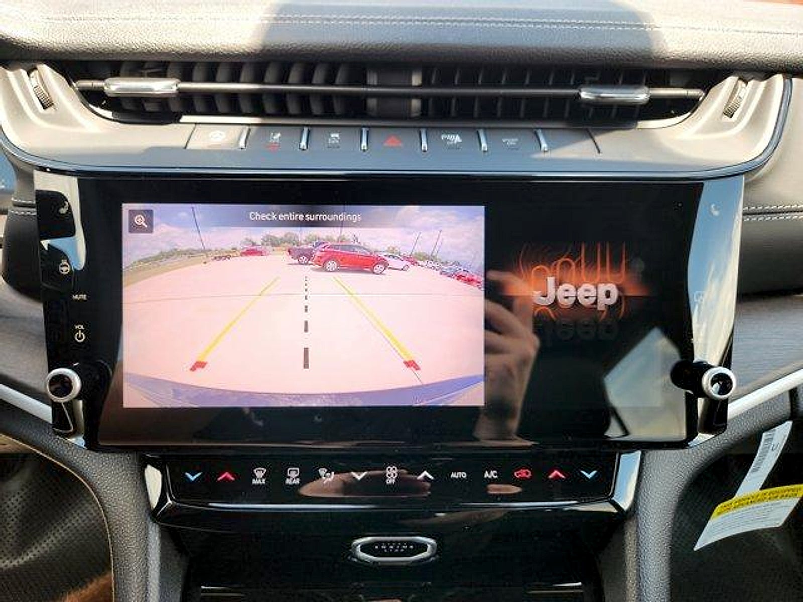 2026 Jeep Grand Cherokee GRAND CHEROKEE LAREDO ALTITUDE 4X2
