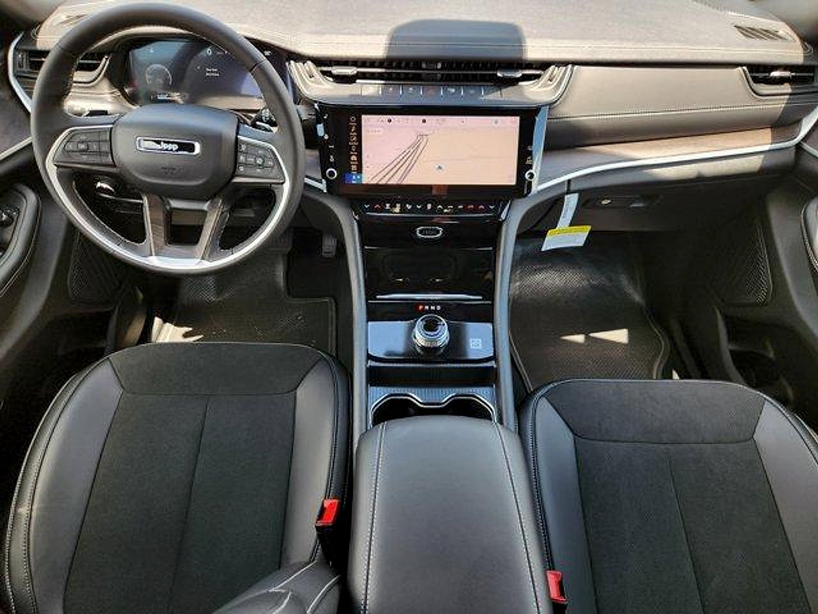 2026 Jeep Grand Cherokee GRAND CHEROKEE LAREDO ALTITUDE 4X2