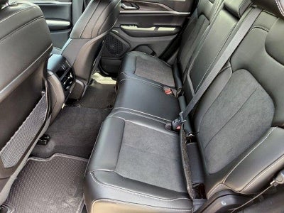 2026 Jeep Grand Cherokee GRAND CHEROKEE LAREDO ALTITUDE 4X2