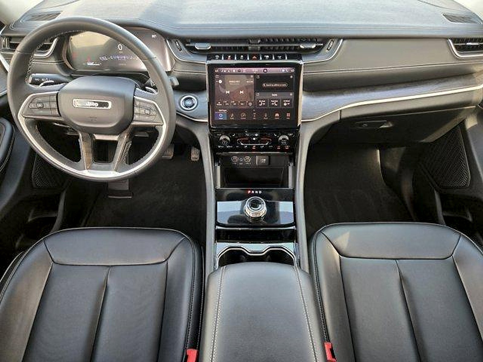 2023 Jeep Grand Cherokee Limited 4x2