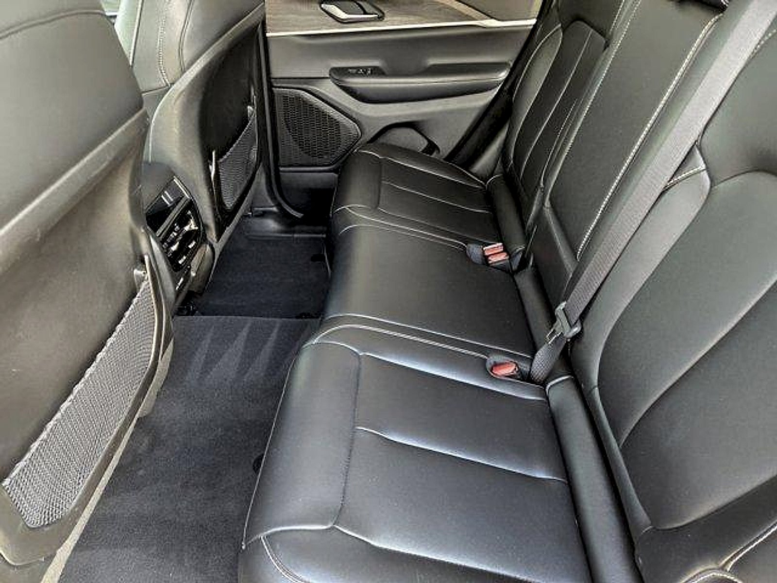 2023 Jeep Grand Cherokee Limited 4x2