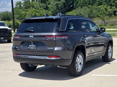 2026 Jeep Grand Cherokee GRAND CHEROKEE LAREDO X 4X4