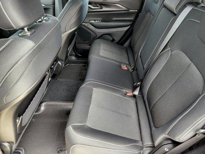 2026 Jeep Grand Cherokee GRAND CHEROKEE LAREDO X 4X4