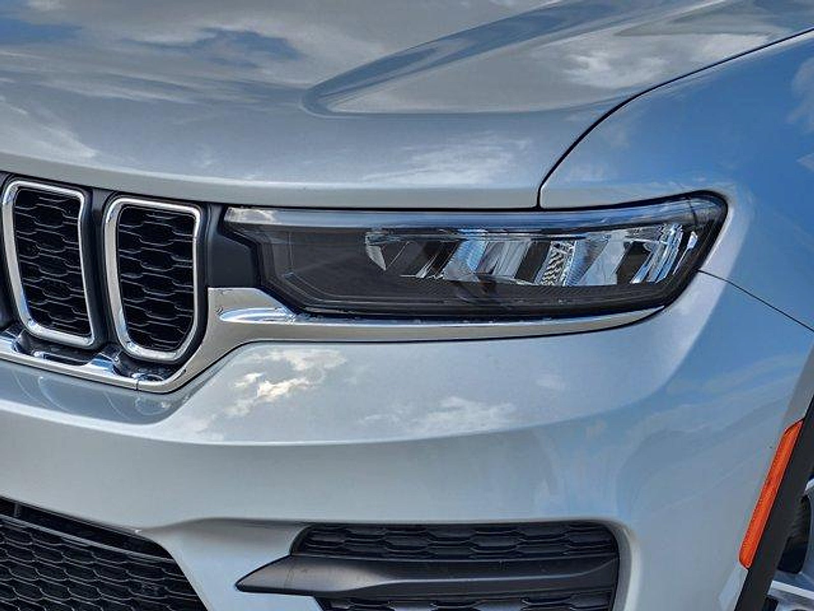 2026 Jeep Grand Cherokee GRAND CHEROKEE LAREDO X 4X4