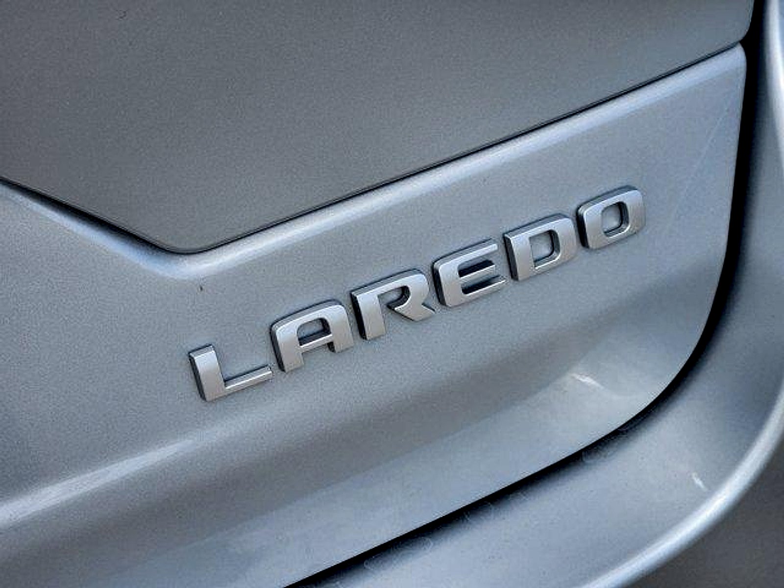 2026 Jeep Grand Cherokee GRAND CHEROKEE LAREDO X 4X4