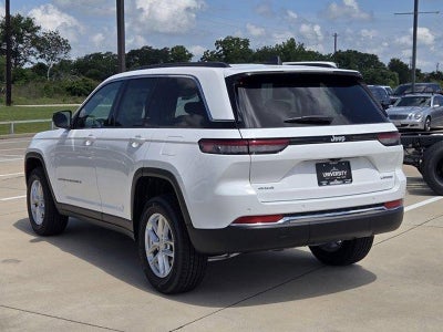 2026 Jeep Grand Cherokee GRAND CHEROKEE LAREDO X 4X4