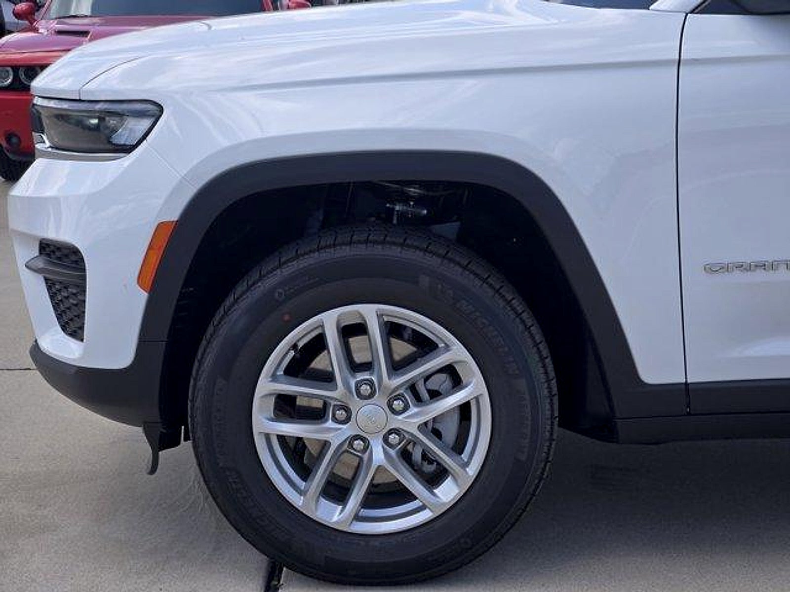 2026 Jeep Grand Cherokee GRAND CHEROKEE LAREDO X 4X4