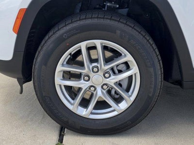 2026 Jeep Grand Cherokee GRAND CHEROKEE LAREDO X 4X4