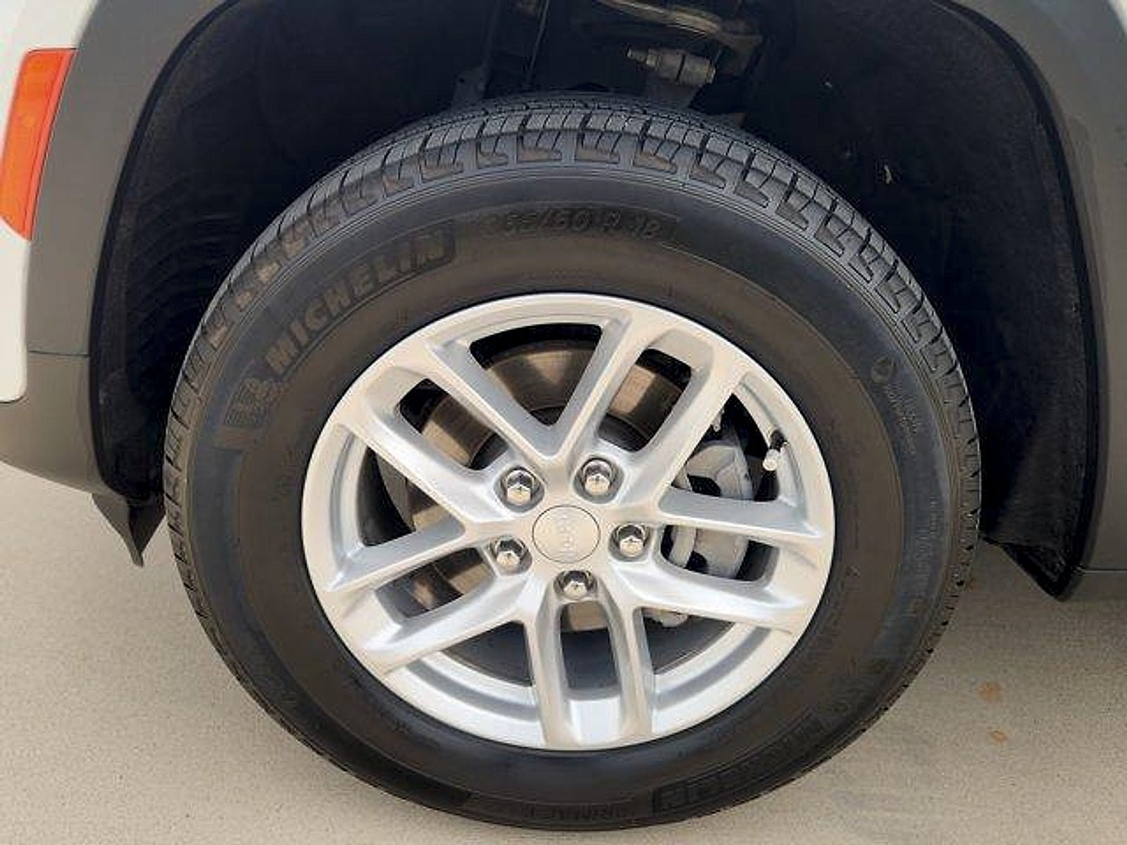 2024 Jeep Grand Cherokee Laredo X 4x4