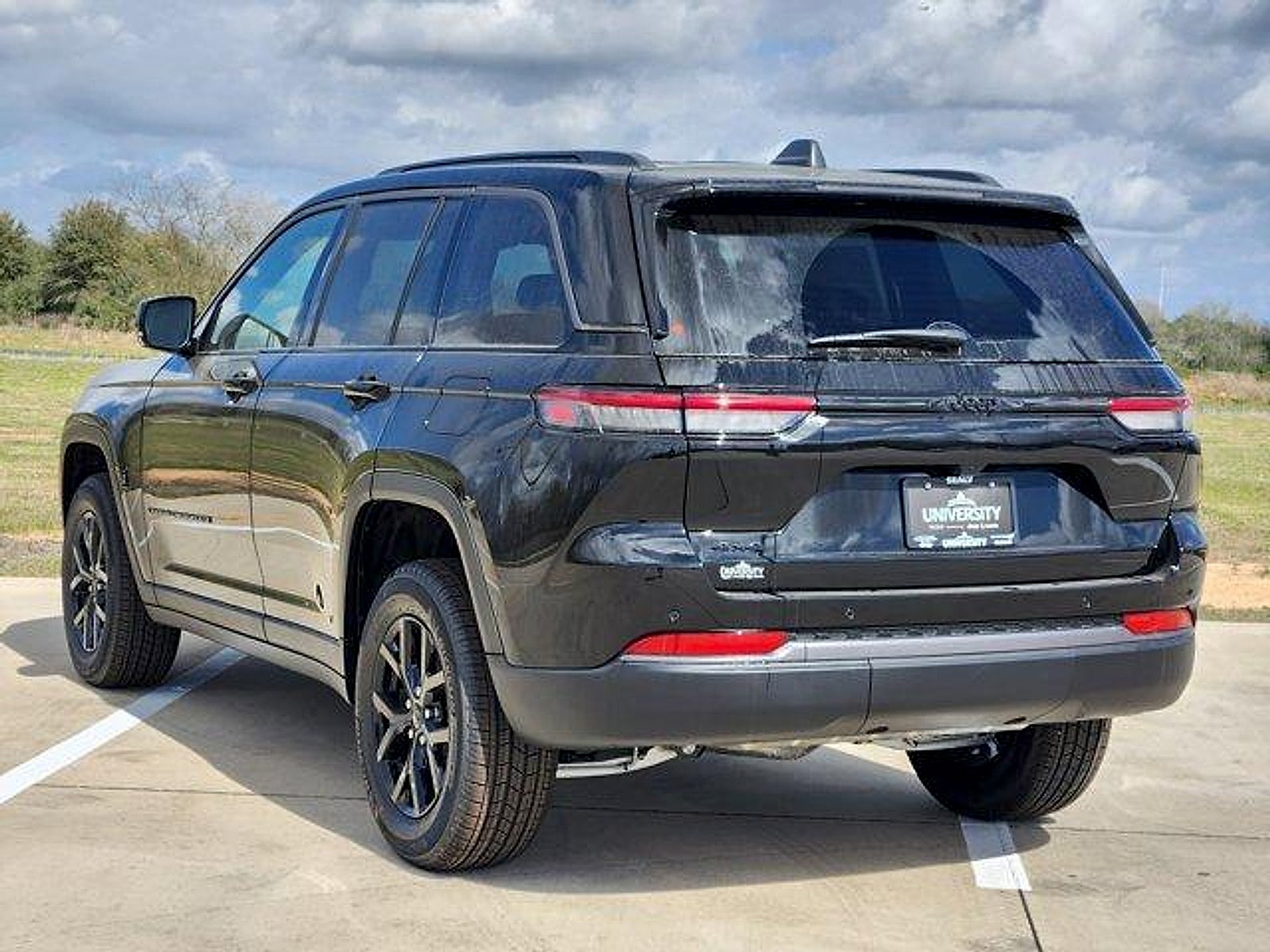 2026 Jeep Grand Cherokee GRAND CHEROKEE LAREDO ALTITUDE 4X4