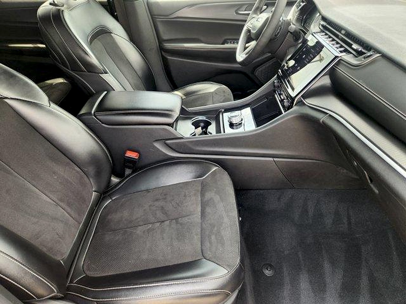 2024 Jeep Grand Cherokee L Altitude X 4x2