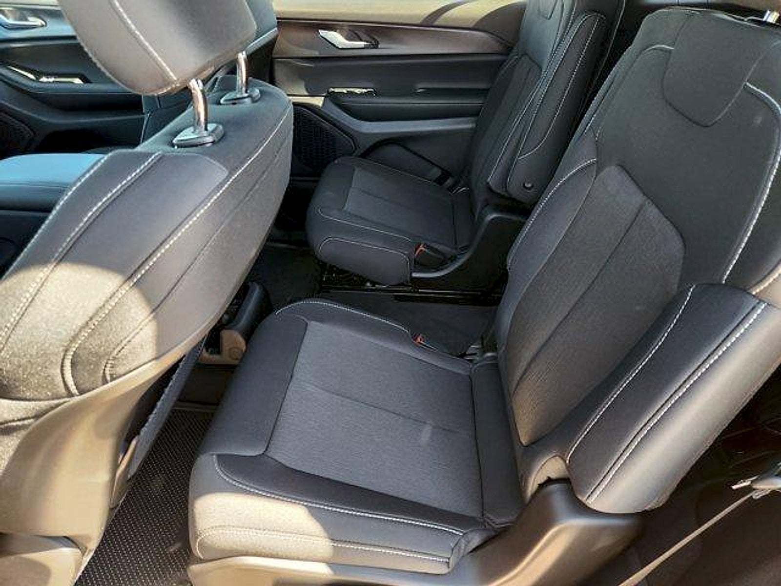 2026 Jeep Grand Cherokee GRAND CHEROKEE L LAREDO X 4X2