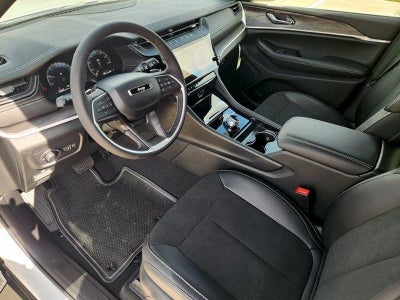 2026 Jeep Grand Cherokee GRAND CHEROKEE L LAREDO ALTITUDE 4X2