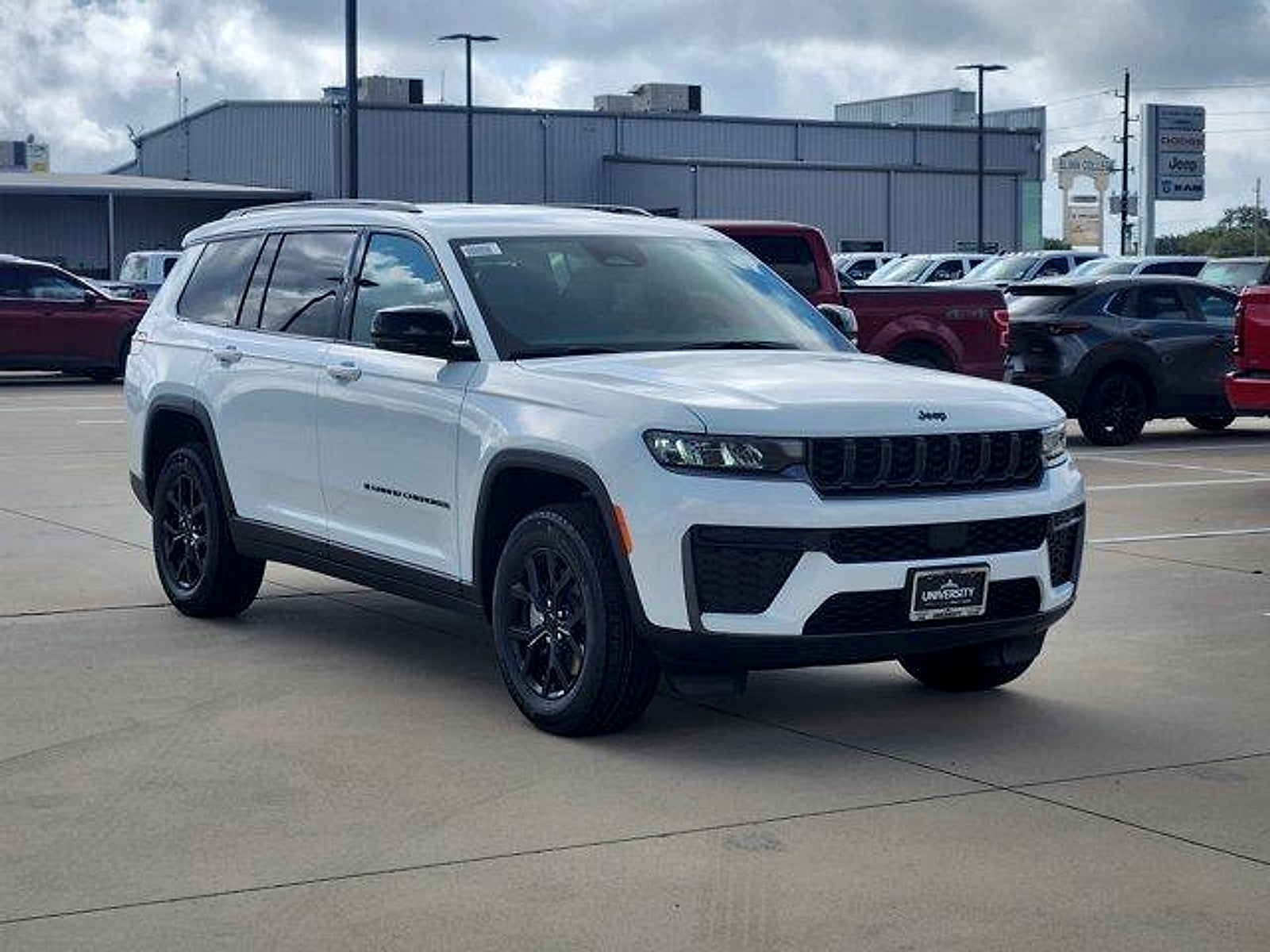 2026 Jeep Grand Cherokee GRAND CHEROKEE L LAREDO ALTITUDE 4X2