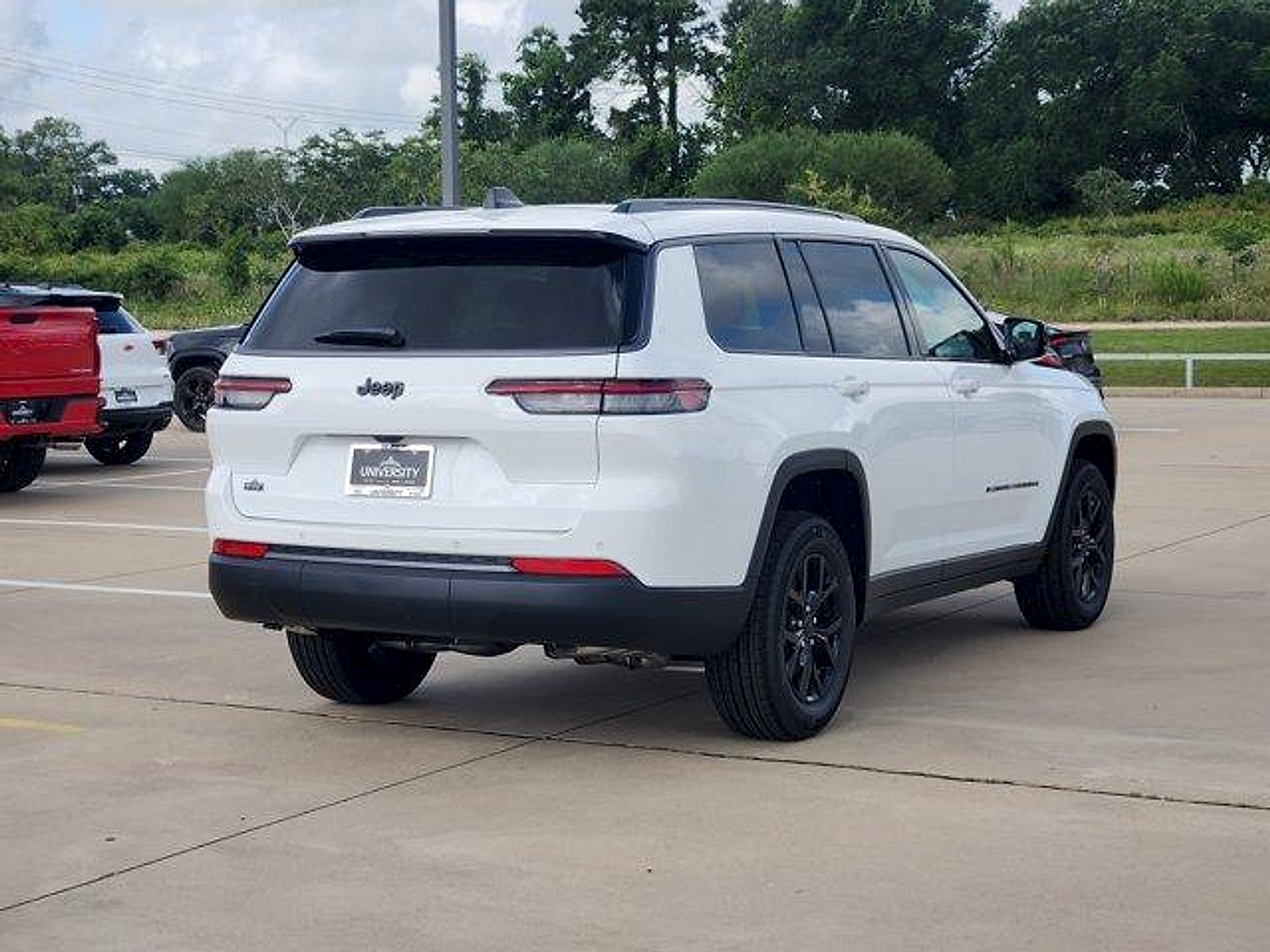 2026 Jeep Grand Cherokee GRAND CHEROKEE L LAREDO ALTITUDE 4X2