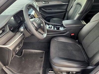 2026 Jeep Grand Cherokee GRAND CHEROKEE L LAREDO ALTITUDE 4X2