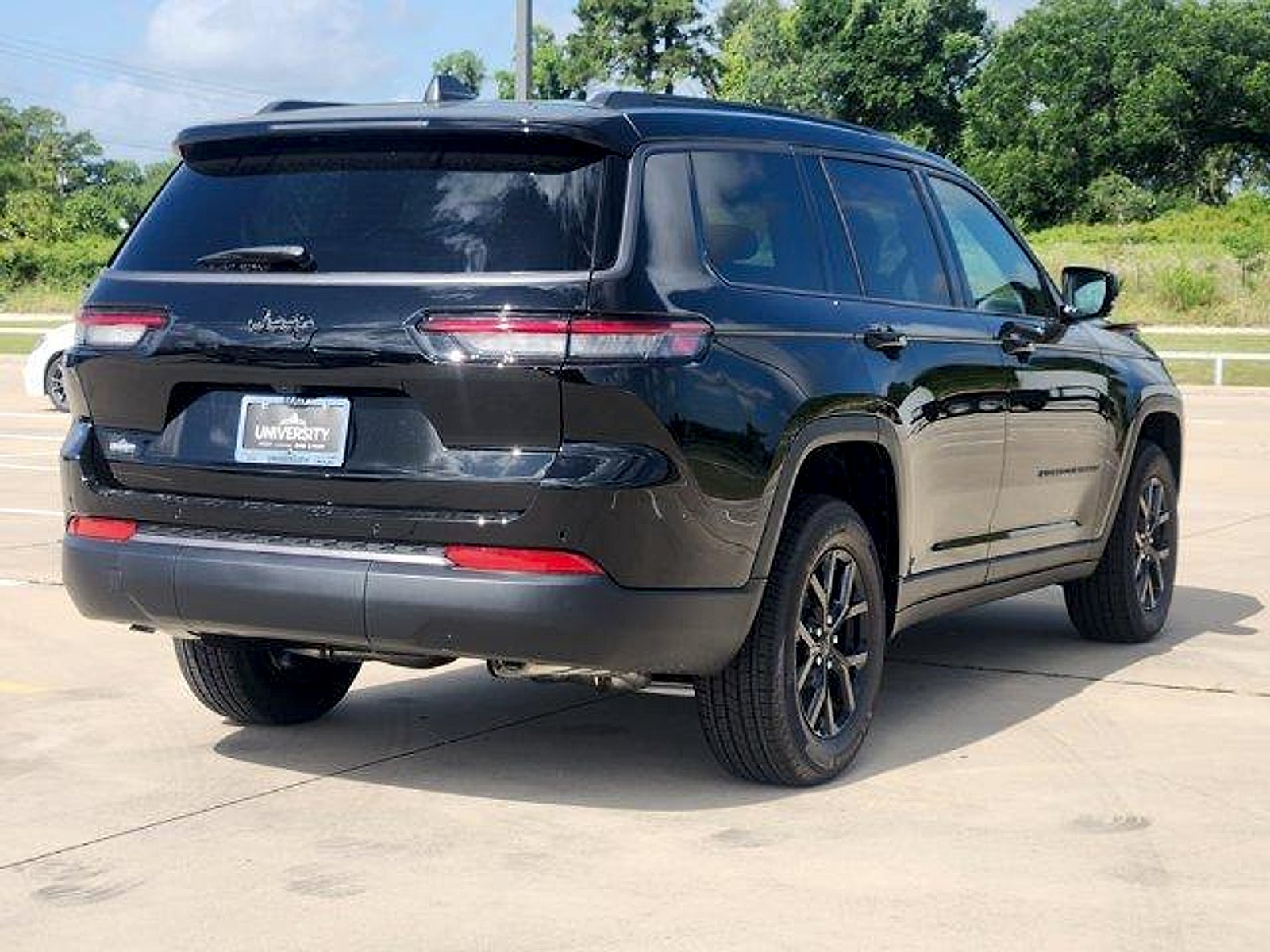 2026 Jeep Grand Cherokee GRAND CHEROKEE L LAREDO ALTITUDE 4X2