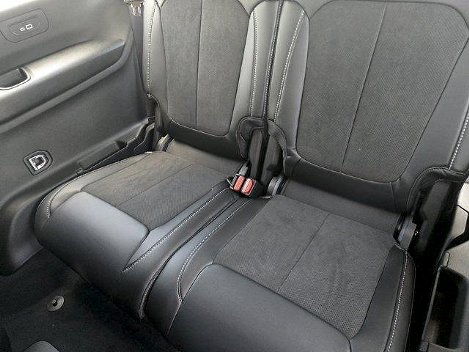 2026 Jeep Grand Cherokee GRAND CHEROKEE L LAREDO ALTITUDE 4X2
