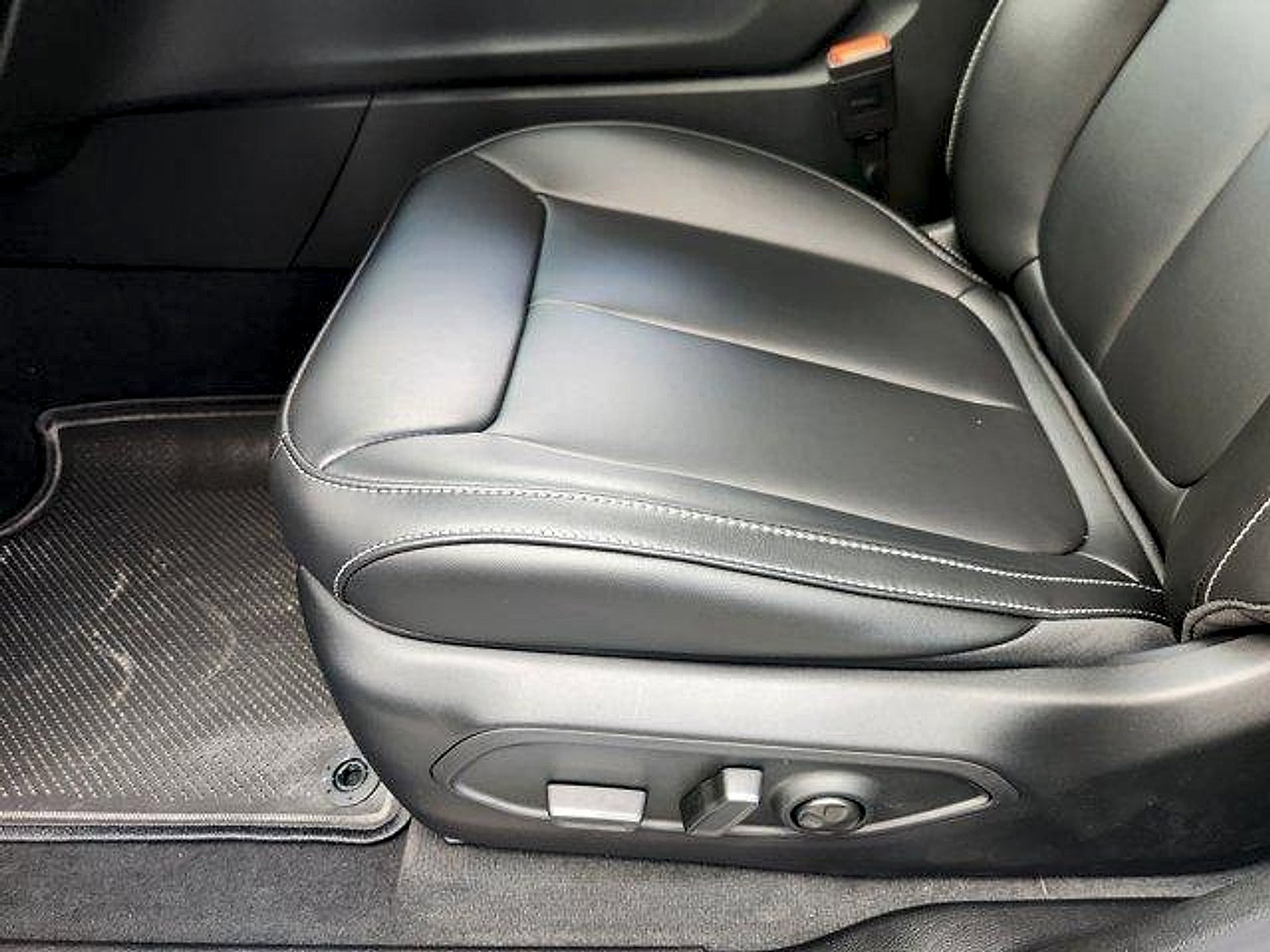 2026 Jeep Grand Cherokee GRAND CHEROKEE L LIMITED 4X2
