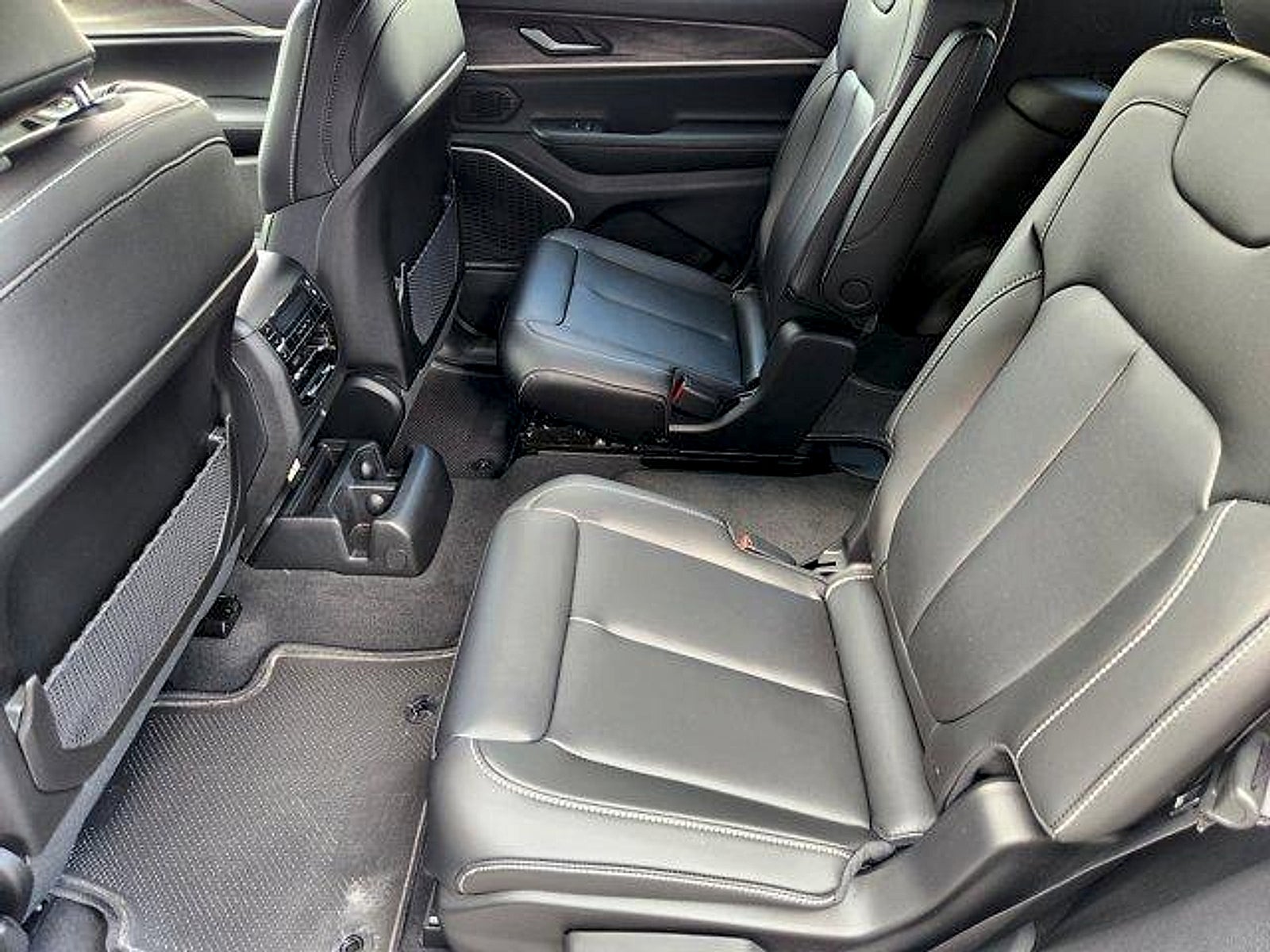 2026 Jeep Grand Cherokee GRAND CHEROKEE L LIMITED 4X2