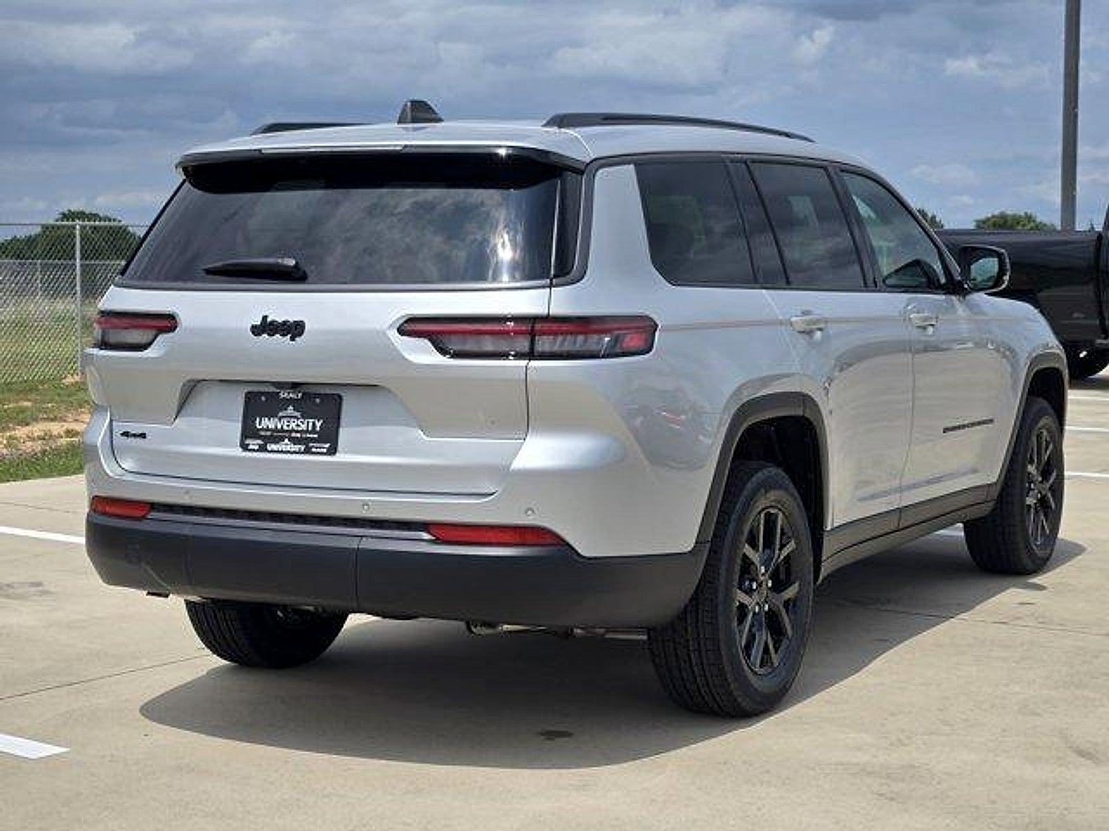 2026 Jeep Grand Cherokee GRAND CHEROKEE L LAREDO ALTITUDE 4X4
