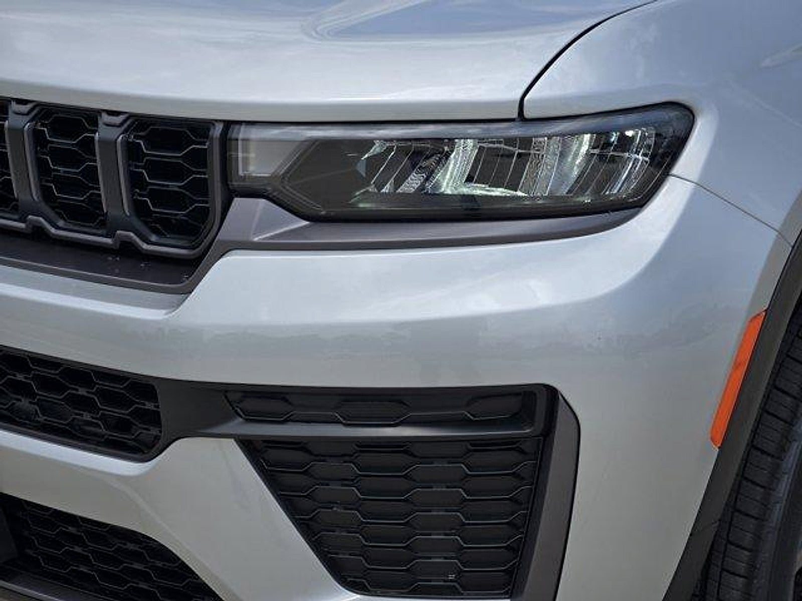 2026 Jeep Grand Cherokee GRAND CHEROKEE L LAREDO ALTITUDE 4X4