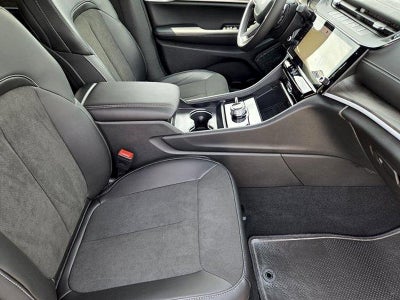 2026 Jeep Grand Cherokee GRAND CHEROKEE L LAREDO ALTITUDE 4X4