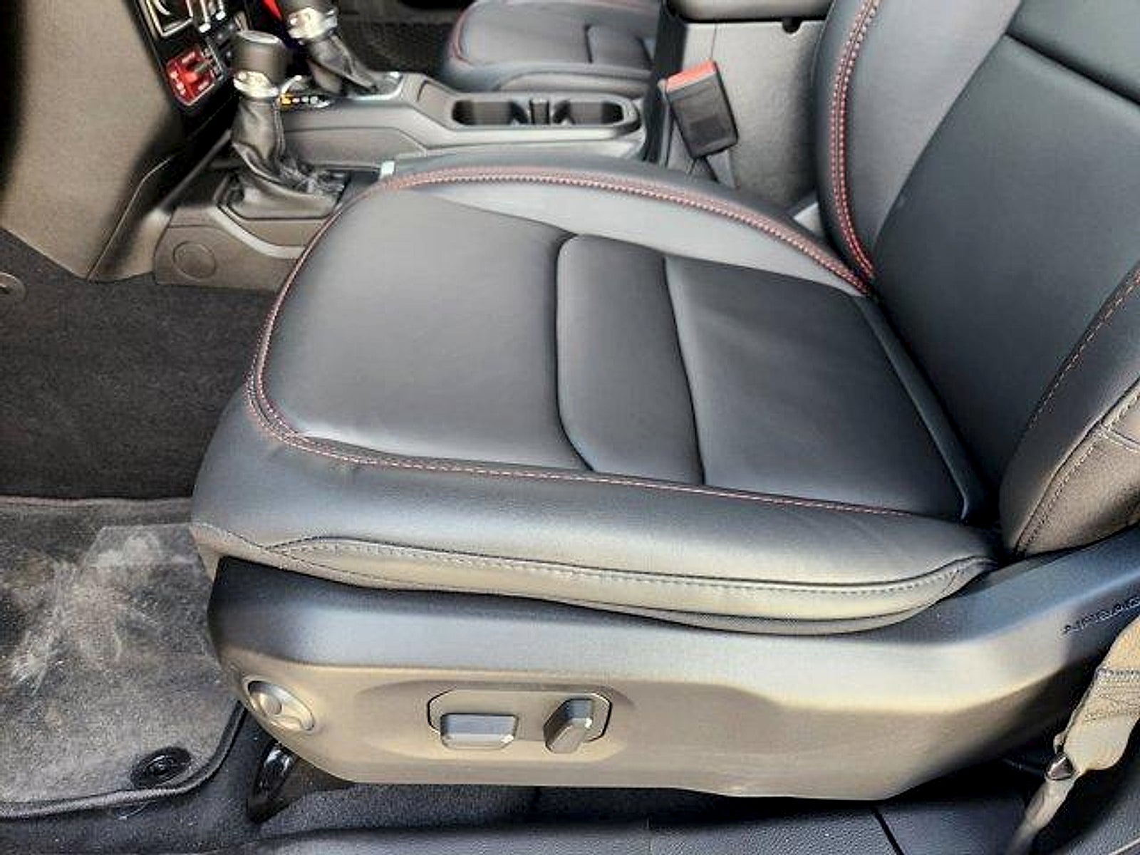 2026 Jeep Wrangler WRANGLER 4-DOOR MOAB 392