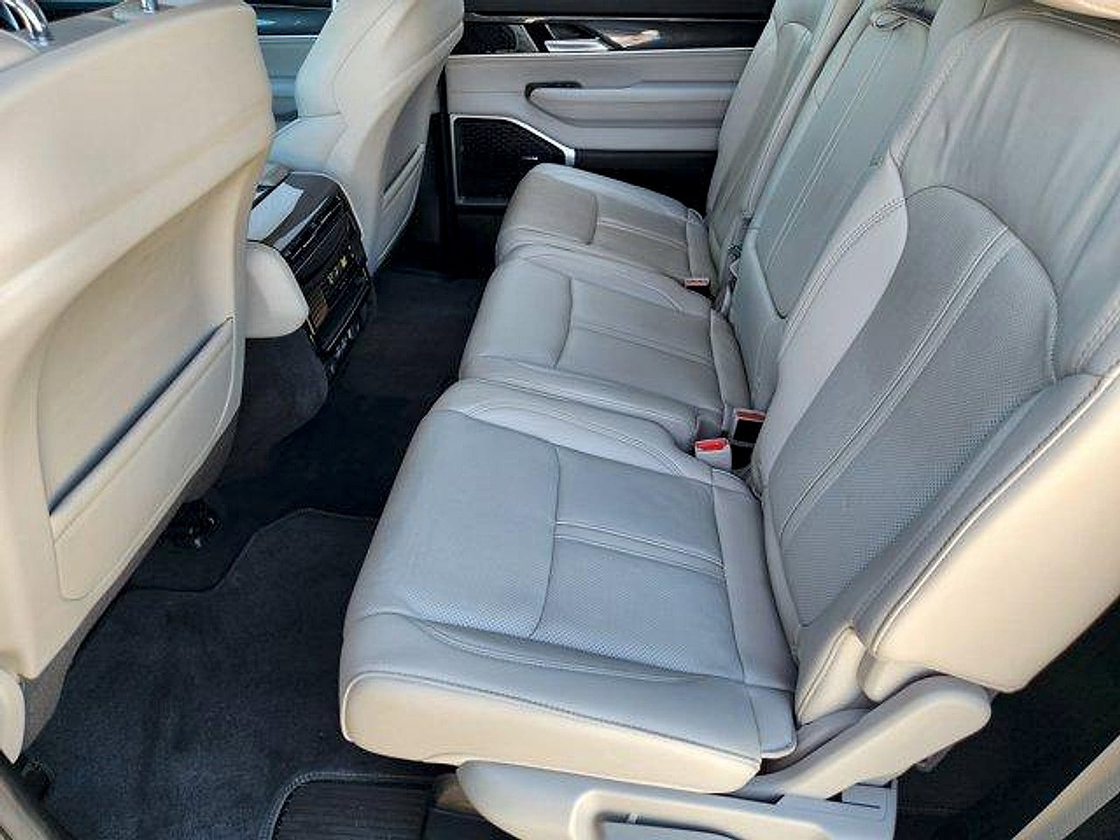 2023 Jeep Wagoneer Series I 4x2