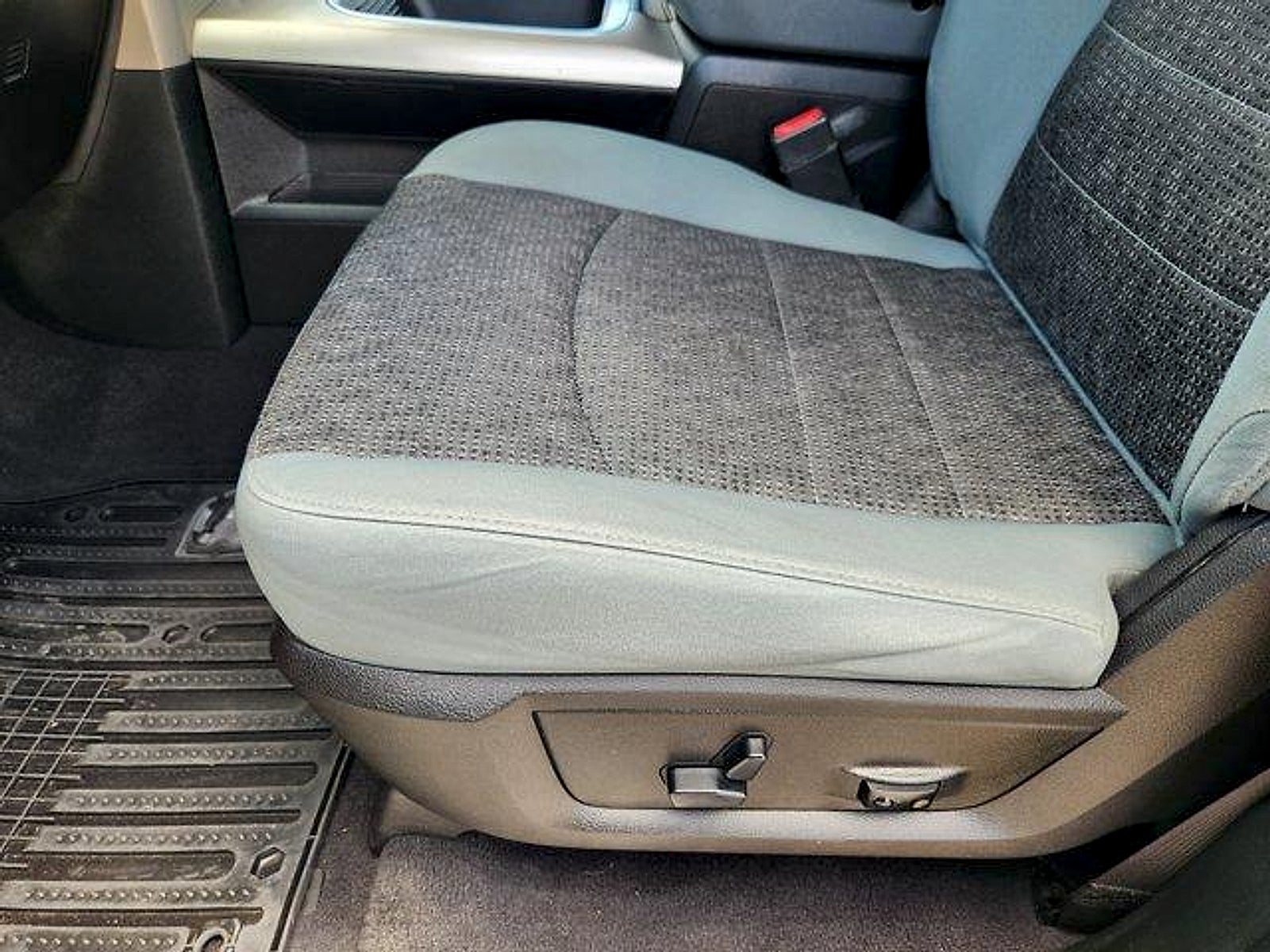 2019 RAM 1500 Classic Warlock Quad Cab 4x4 6'4' Box