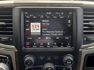 2018 RAM 1500 Laramie Crew Cab 4x4 5'7' Box