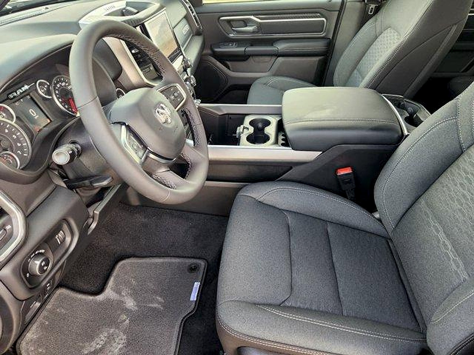 2026 RAM Ram 1500 RAM 1500 LONE STAR CREW CAB 4X2 5'7' BOX
